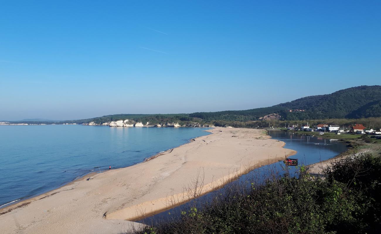 Sarisu Plaji'in fotoğrafı parlak kum yüzey ile