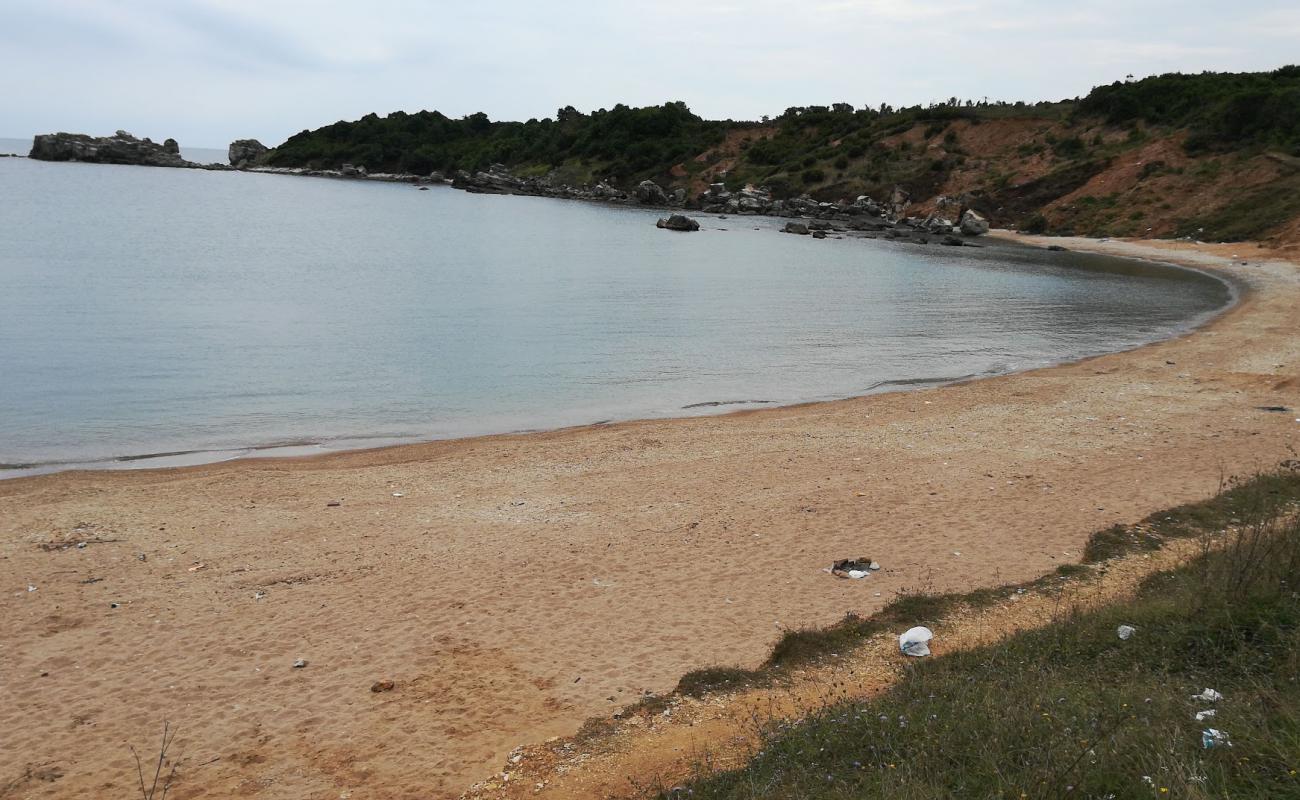 Kanilcak Koyu'in fotoğrafı bej kum ve çakıl yüzey ile