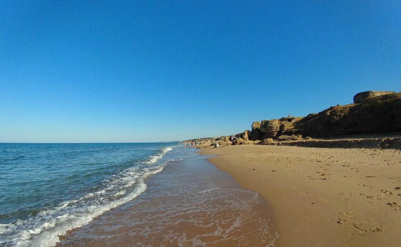 Alacali Beach'in fotoğrafı parlak kum yüzey ile