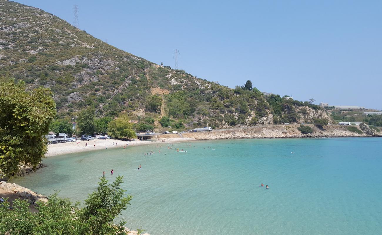 Soğuksu Köprüsü Plaji'in fotoğrafı kayalık arazi yüzey ile