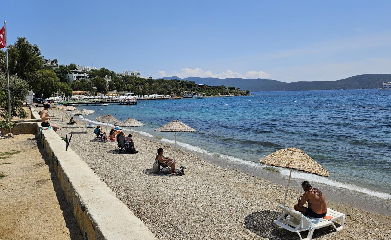 Giritli Plaji'in fotoğrafı küçük gri çakıllar yüzey ile