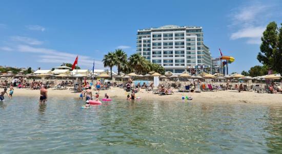Liberty Kuşadası Hotel Plaji