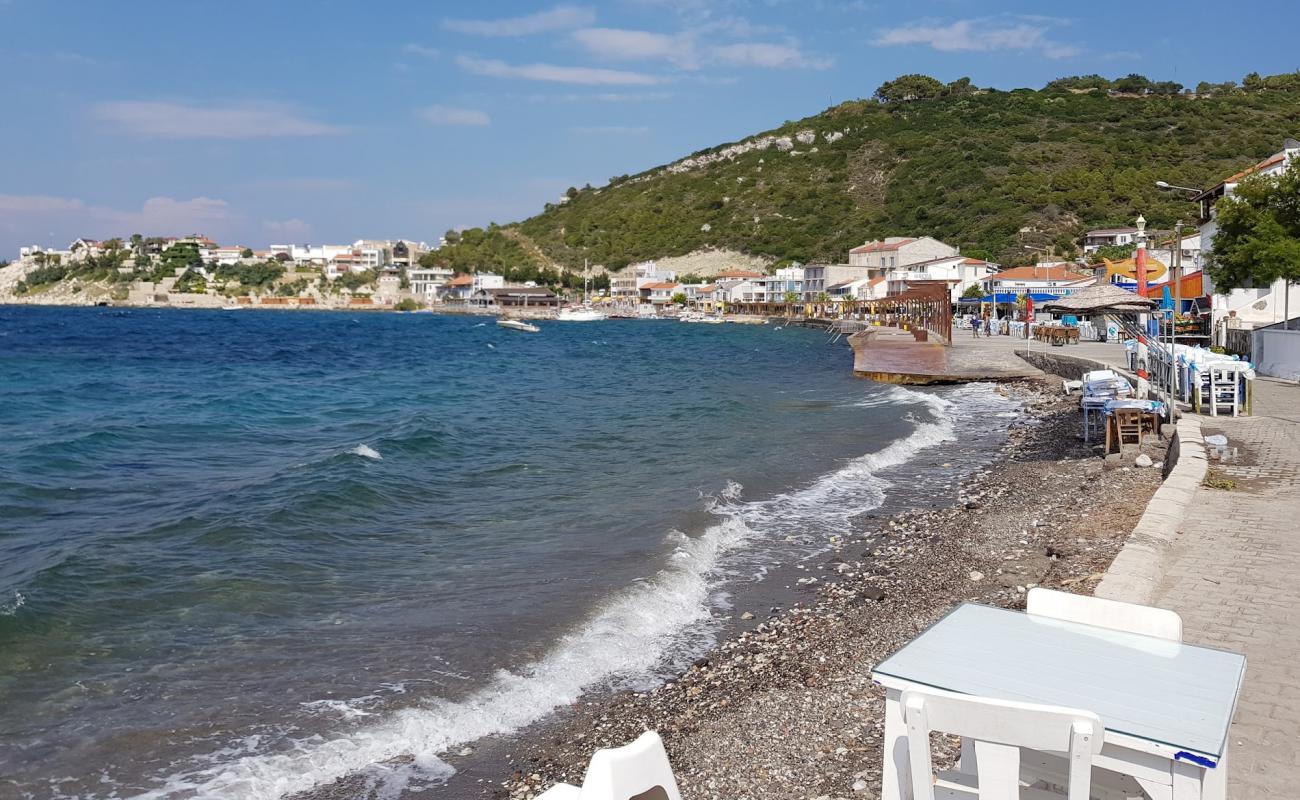 Yalı Butik Plaji'in fotoğrafı kayalık arazi yüzey ile