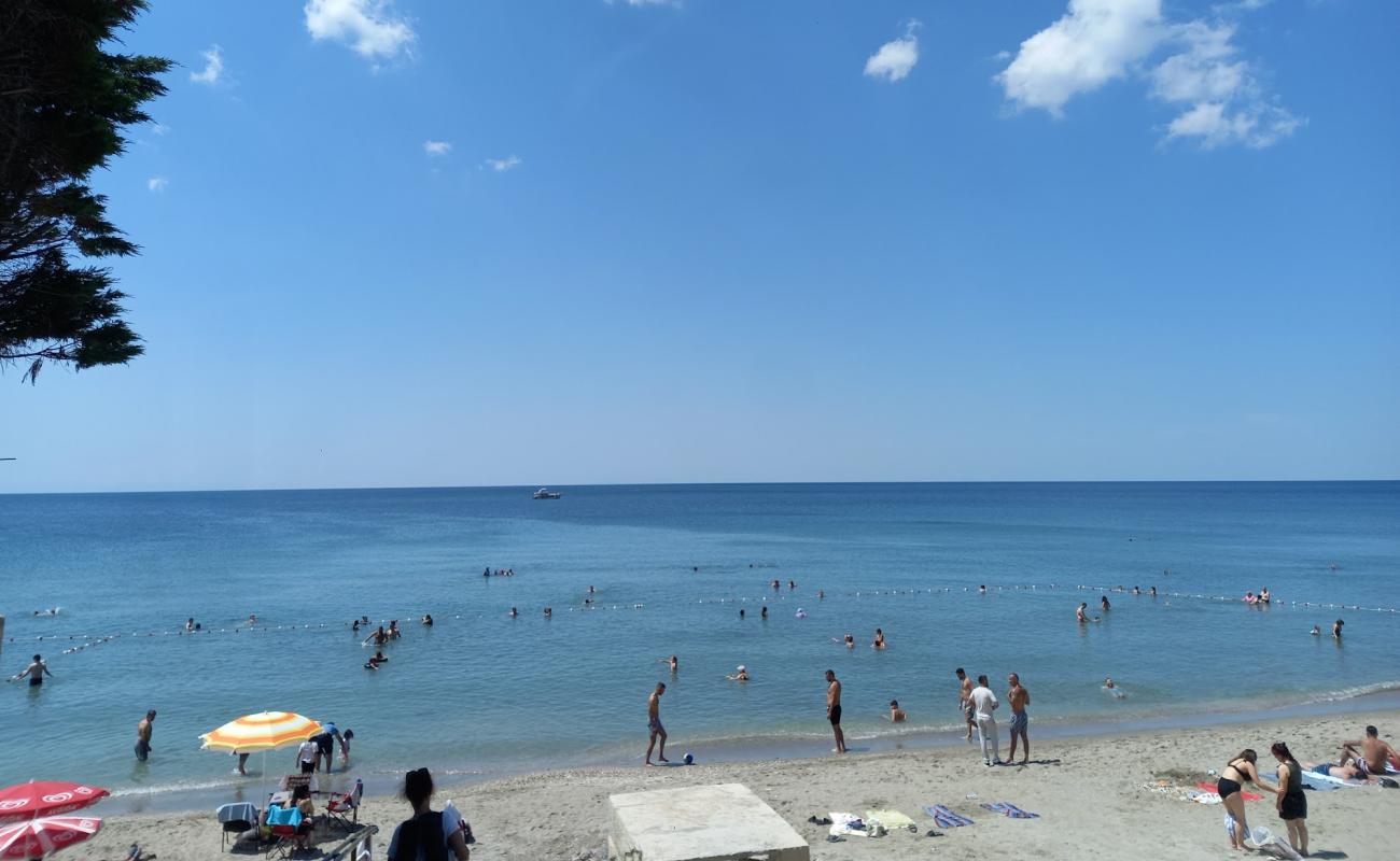 Güzelce Plajı'in fotoğrafı gri kum yüzey ile