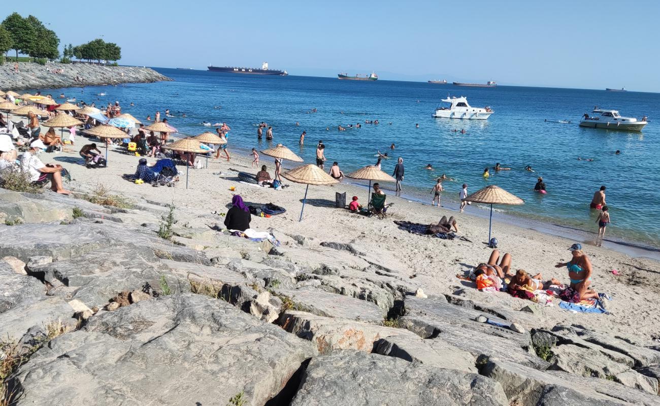 Kemal Sunal Plajı'in fotoğrafı gri kum ve çakıllar yüzey ile