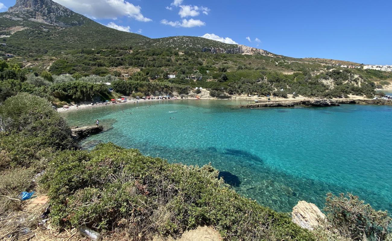 Dolungaz Camping Plaji'in fotoğrafı kayalık arazi yüzey ile