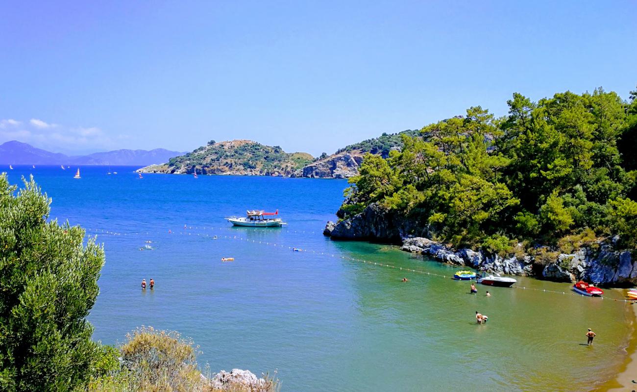 Tui Blue Seno Plaji'in fotoğrafı gri kum yüzey ile