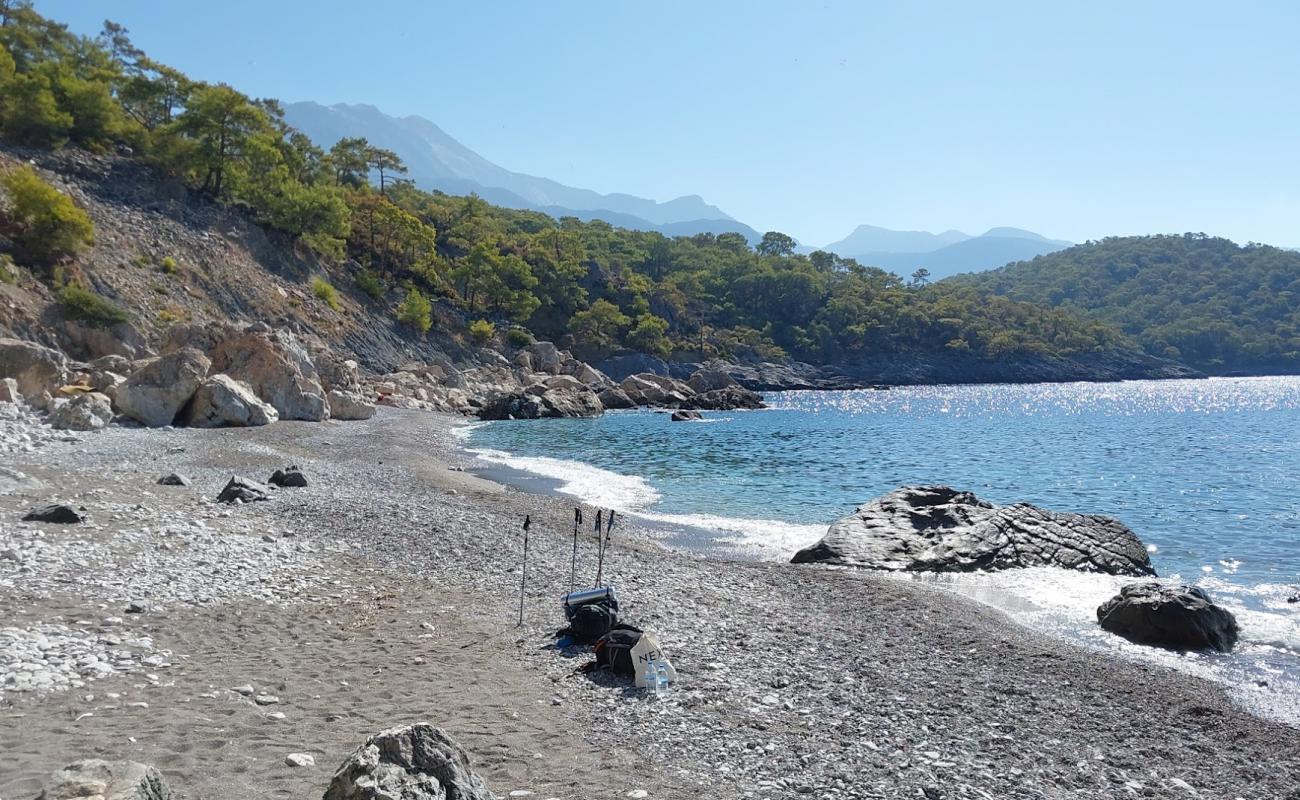 Icoz Beach'in fotoğrafı gri kum ve çakıllar yüzey ile