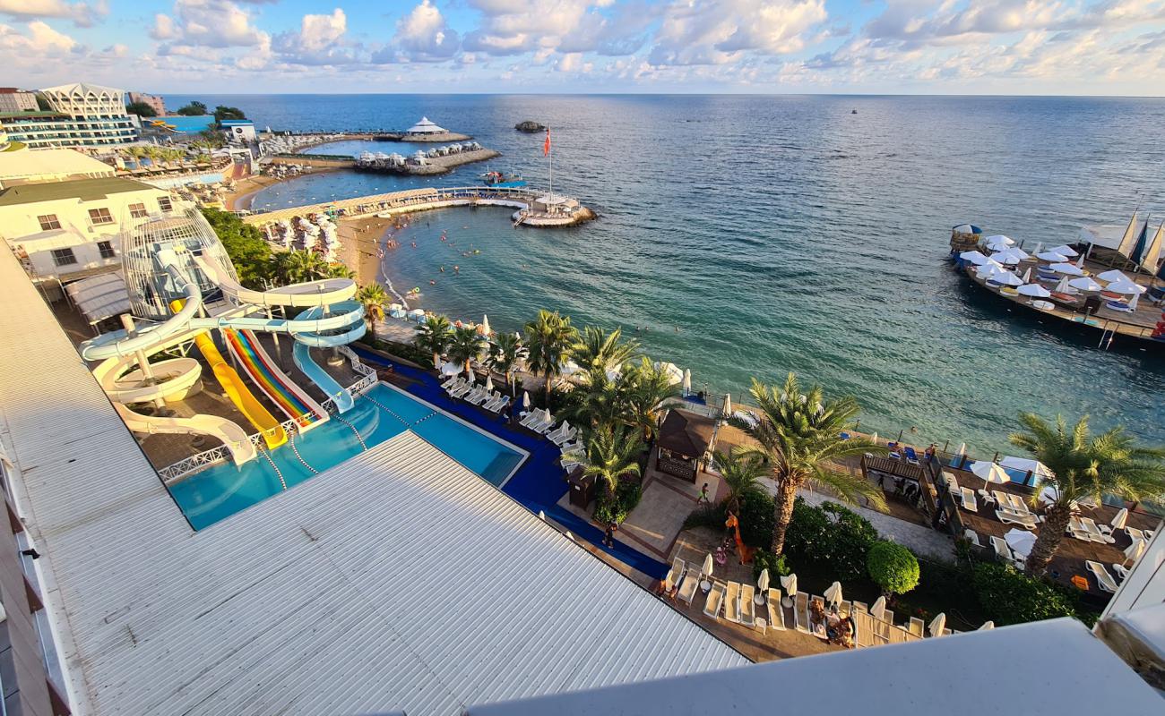 Orange County Alanya Plaji'in fotoğrafı açık bej kum yüzey ile