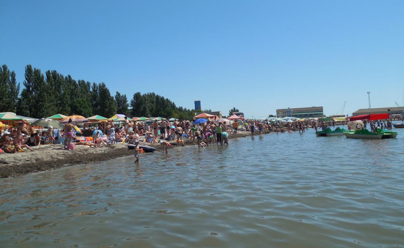 Skadovsk Plyazh'in fotoğrafı açık bej kum yüzey ile