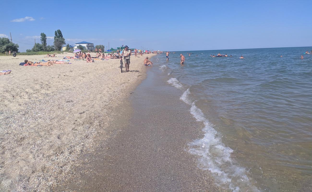 Plyazh Serhiyivka'in fotoğrafı açık bej kum yüzey ile