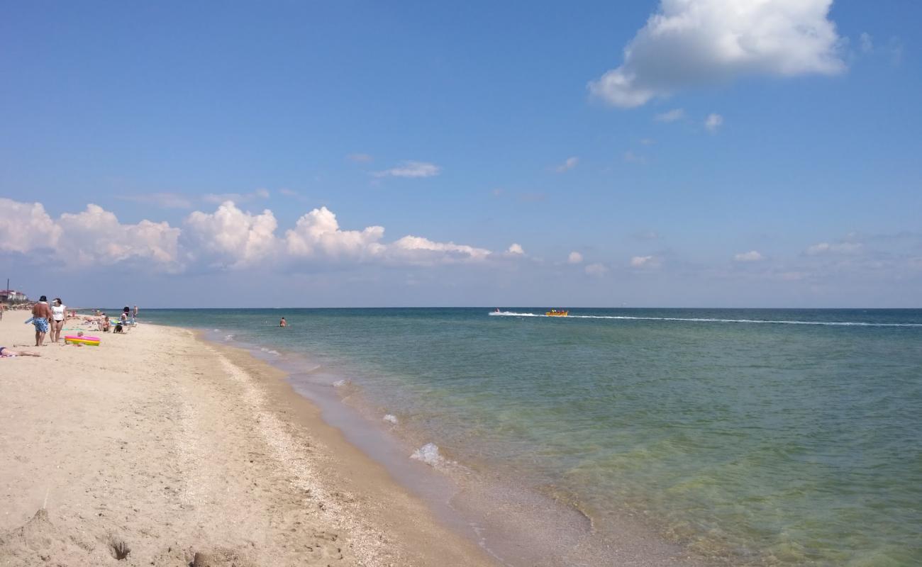 Serednya Kosa'in fotoğrafı bej kabuklu kum yüzey ile