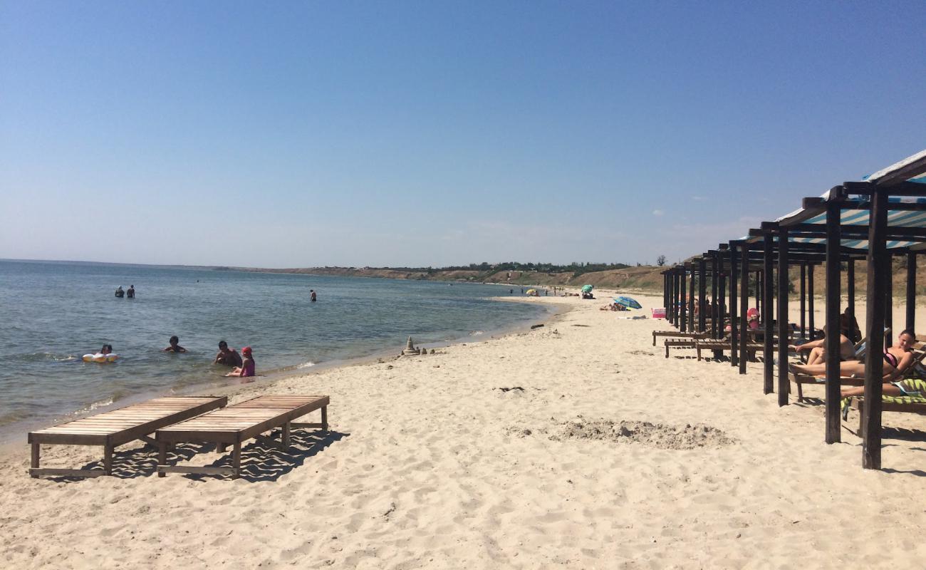Nyzhniy Plyazh Akz'in fotoğrafı açık bej kum yüzey ile