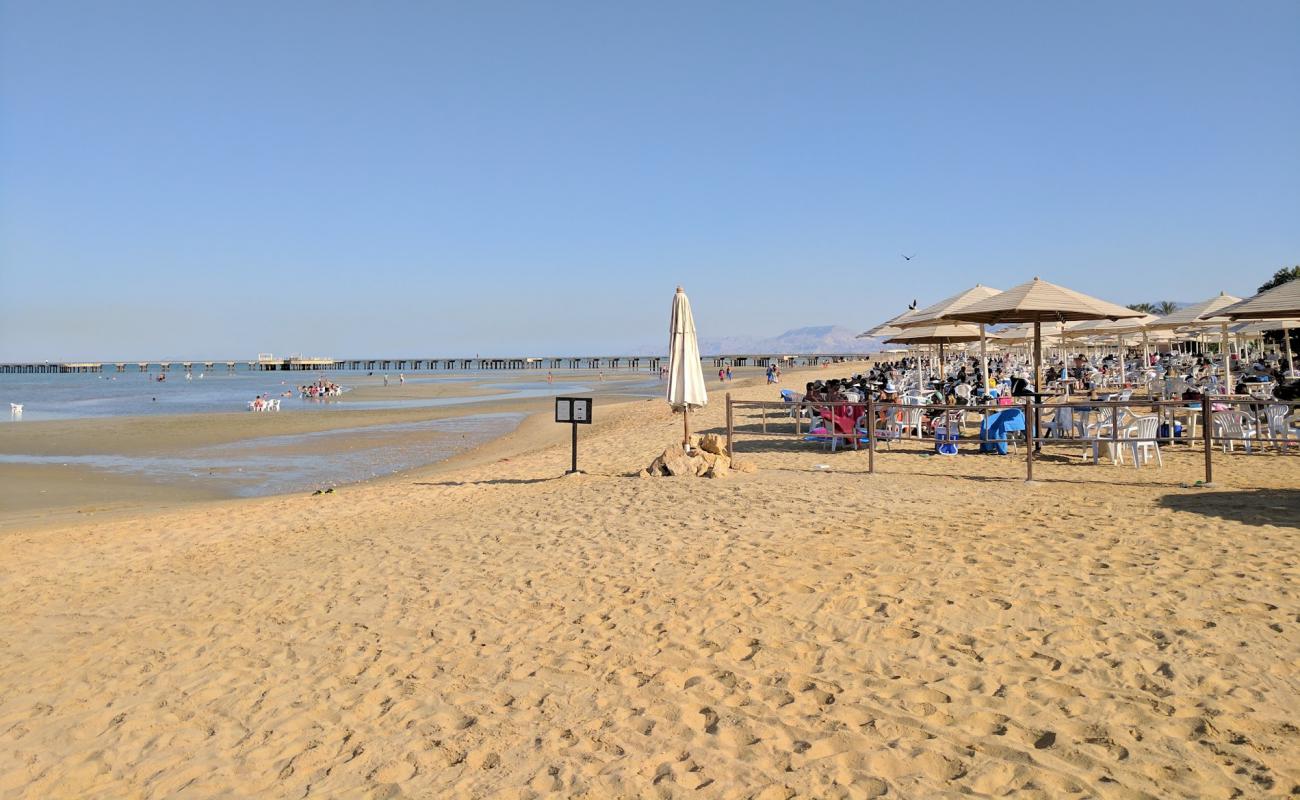 Stella di Mare Beach'in fotoğrafı parlak kum yüzey ile