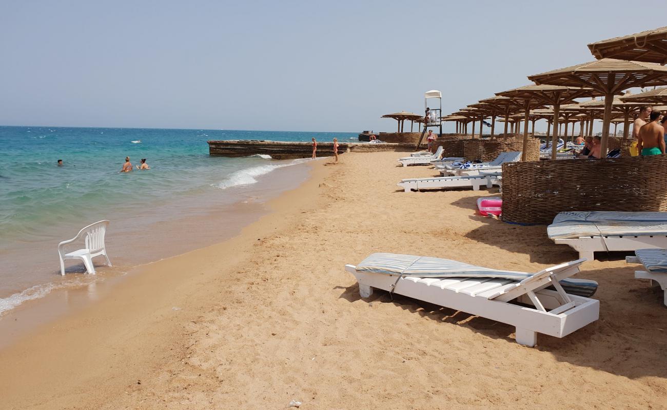 Palm Beach Resort'in fotoğrafı parlak kum yüzey ile