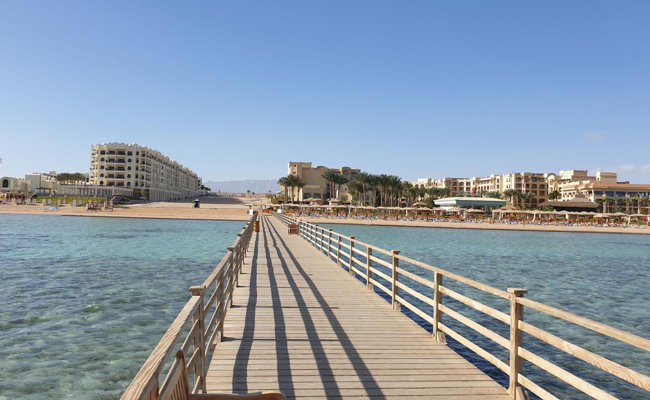 Ocean Breeze beach'in fotoğrafı beton kaplı yüzey yüzey ile