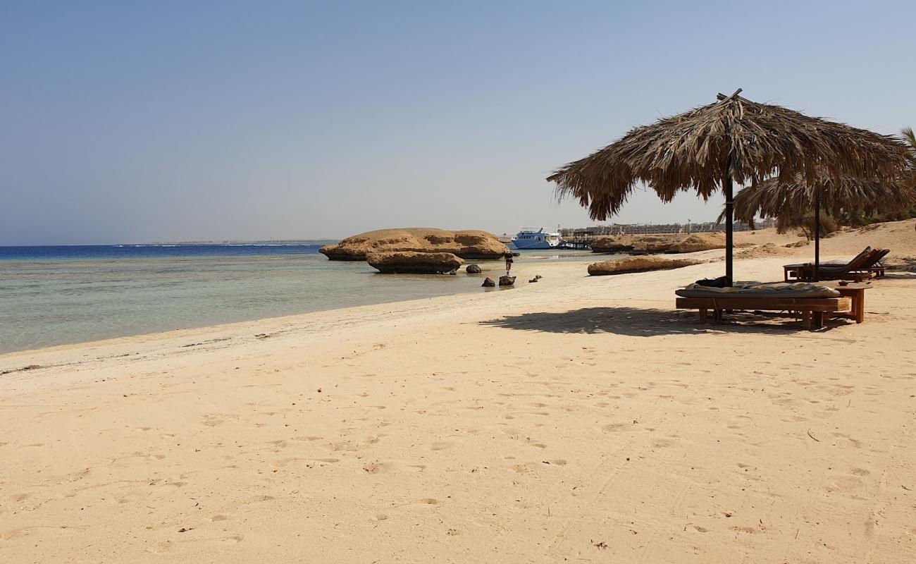 Mangrove Bay Resort'in fotoğrafı açık bej kum yüzey ile