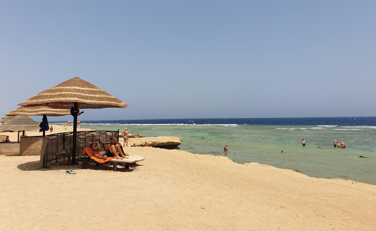 Ghalib Beach'in fotoğrafı beton kapak yüzey ile