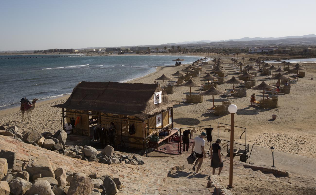 Sharm El Nabaa Beach'in fotoğrafı açık bej kum yüzey ile
