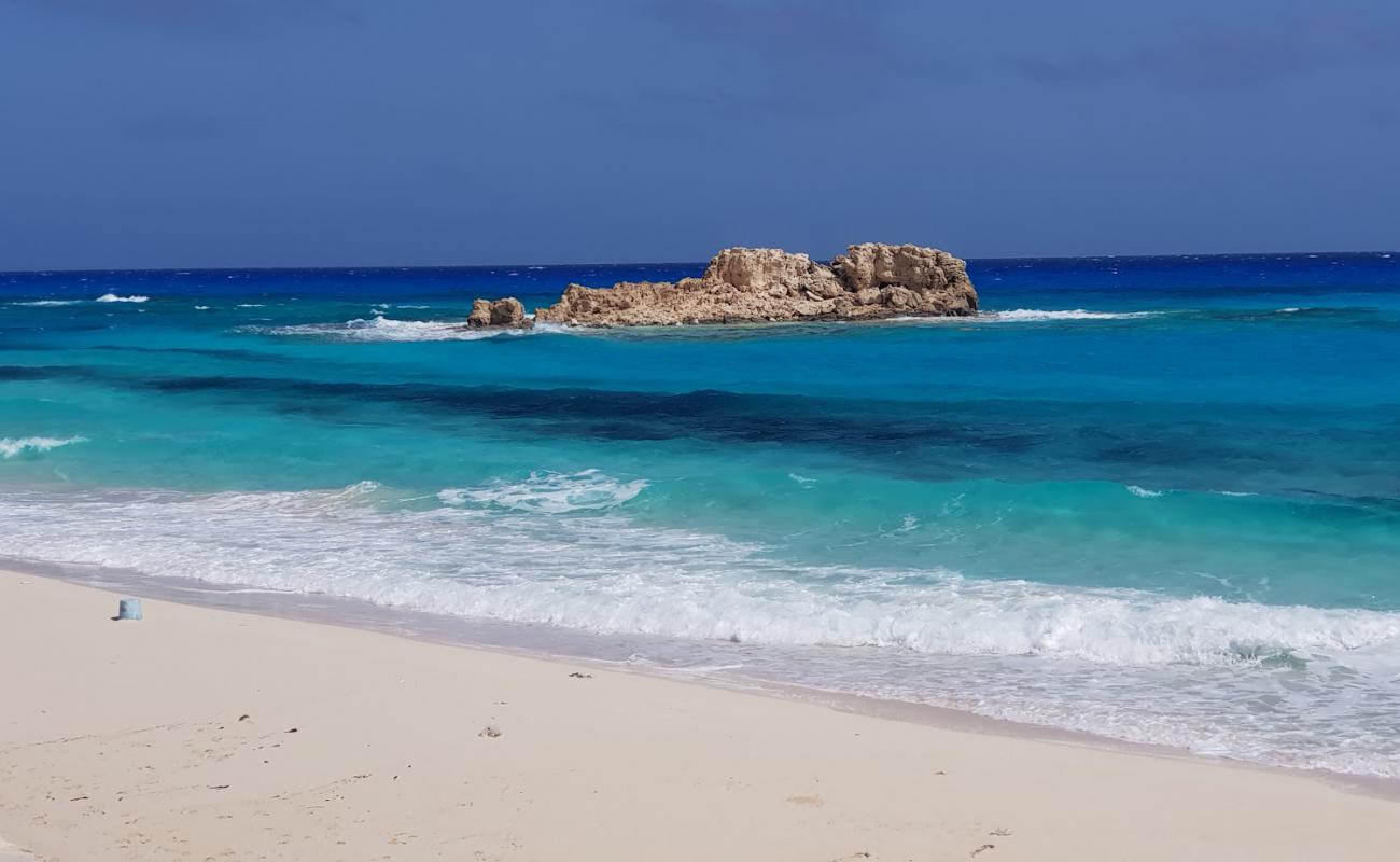 Matrouh Beach'in fotoğrafı açık bej kum yüzey ile