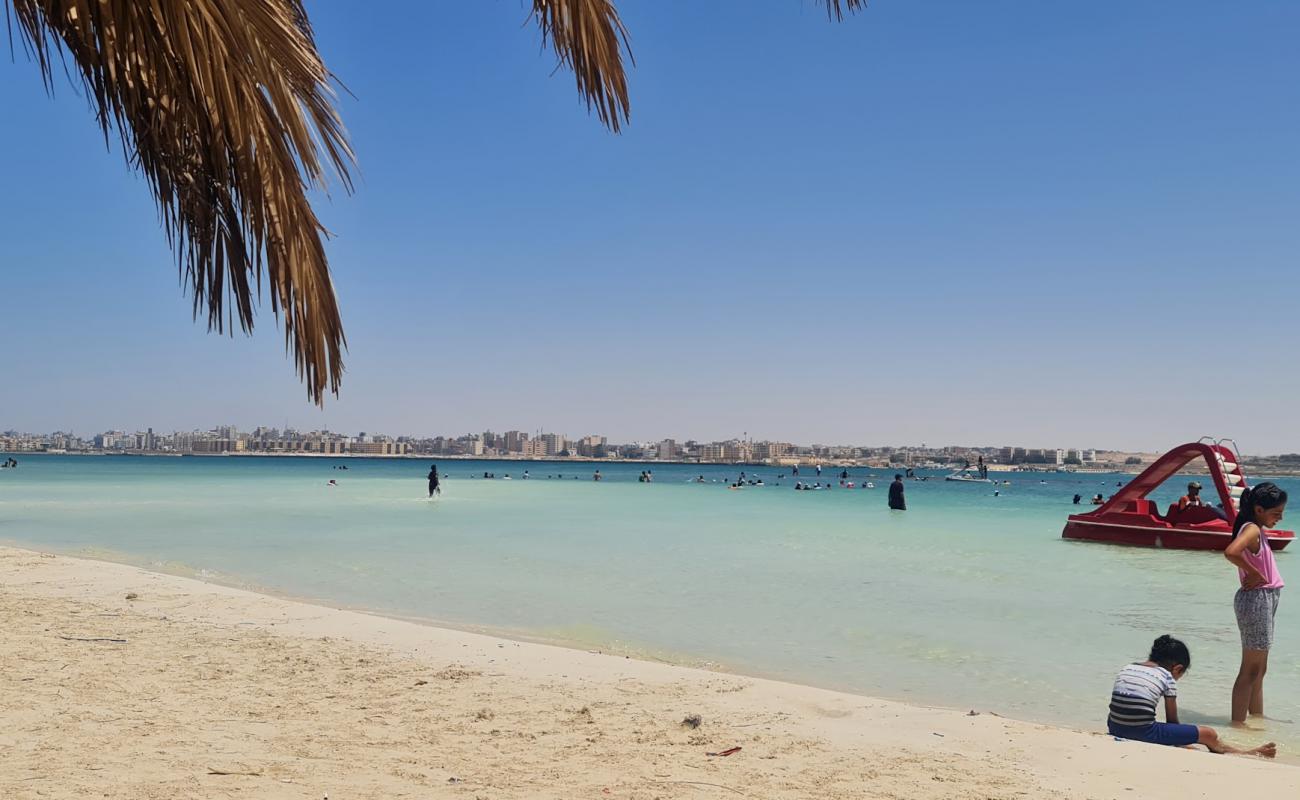 San Giovanni Cleopatra Beach'in fotoğrafı parlak kum yüzey ile