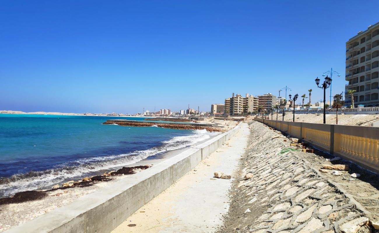 Al Awam Beach'in fotoğrafı açık bej kum yüzey ile