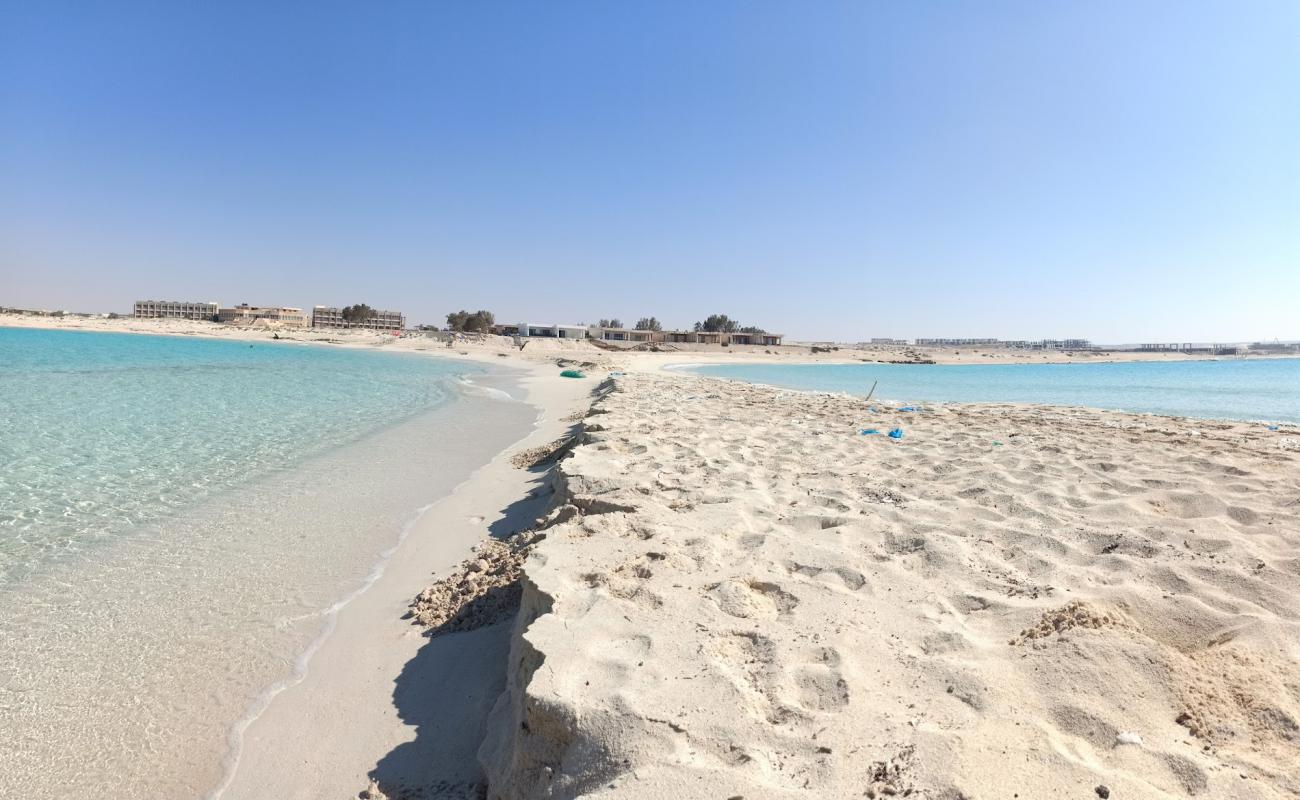 Bagosh Beach'in fotoğrafı parlak ince kum yüzey ile