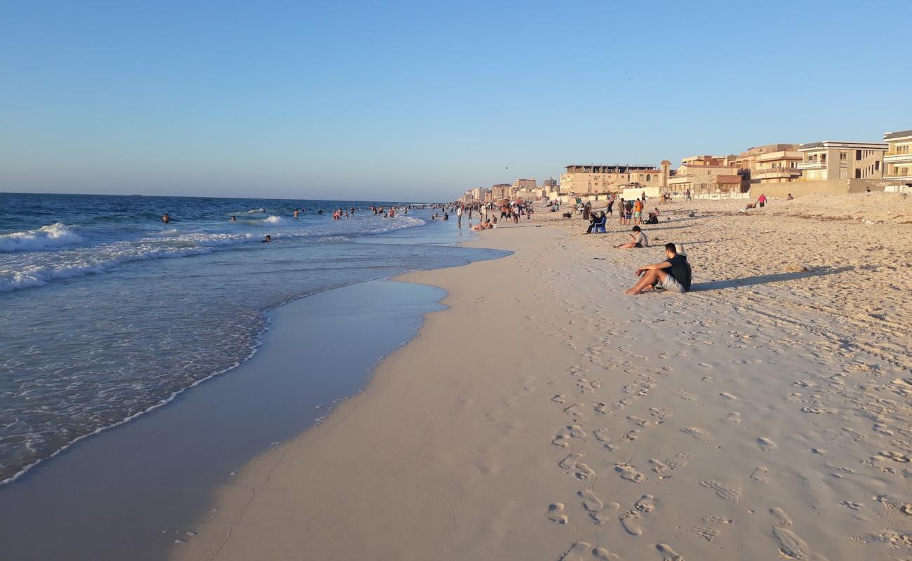 Silver Beach'in fotoğrafı i̇nce beyaz kum yüzey ile