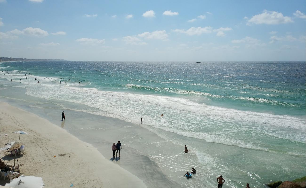 Nirvana Private Beach'in fotoğrafı i̇nce beyaz kum yüzey ile
