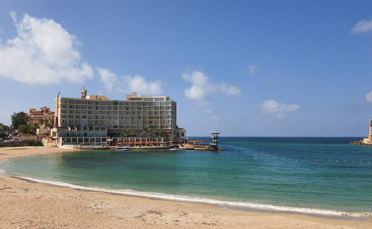 Semiramis Beach'in fotoğrafı parlak kum yüzey ile