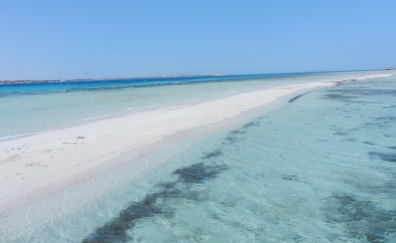 Salah island'in fotoğrafı açık bej kum yüzey ile