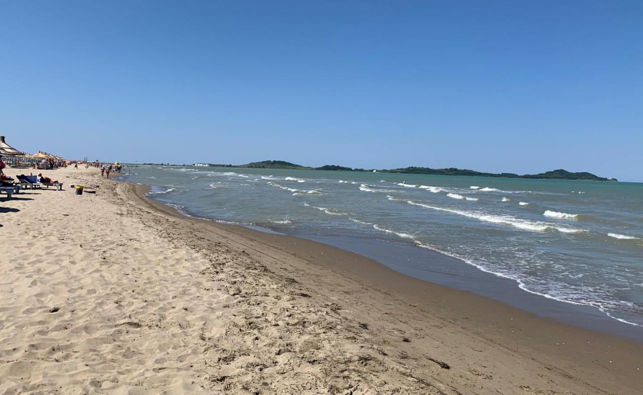 Cristal Rinia beach'in fotoğrafı i̇nce bej kum yüzey ile