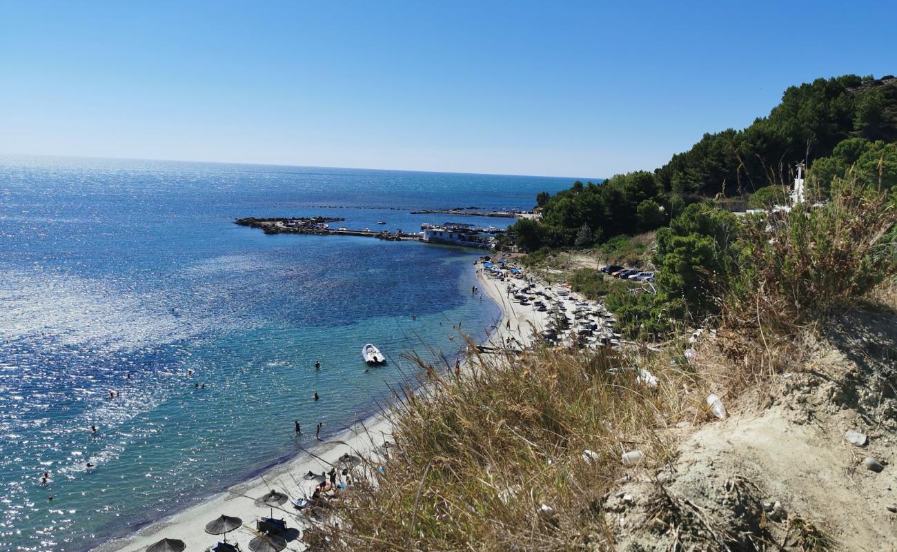 Currilave beach'in fotoğrafı açık bej kum yüzey ile