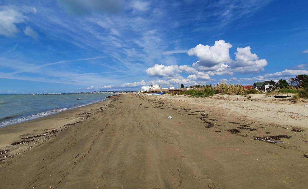 Golemit II beach'in fotoğrafı parlak kum yüzey ile