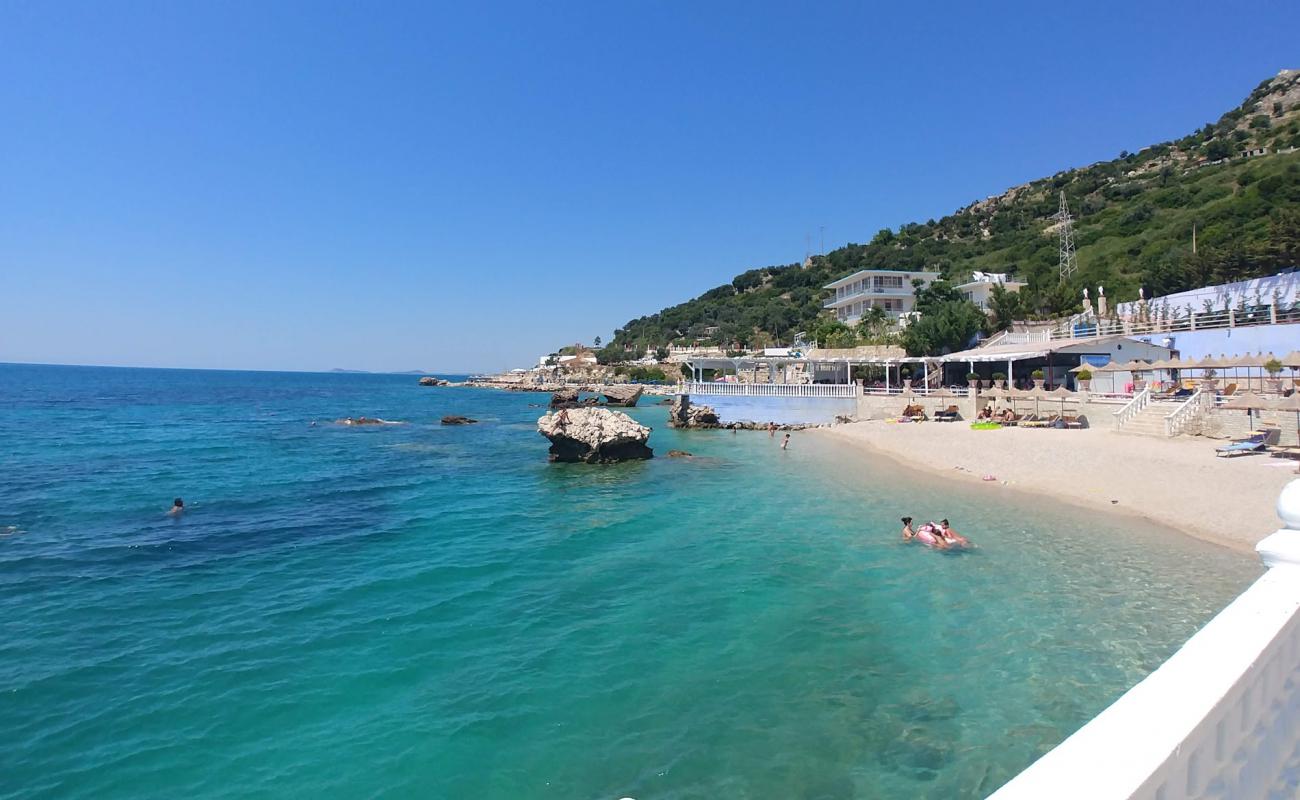 Vega beach'in fotoğrafı bej çakıl yüzey ile