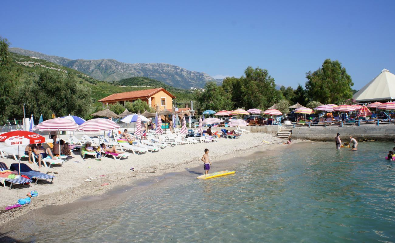 Radhime beach II'in fotoğrafı bej çakıl yüzey ile