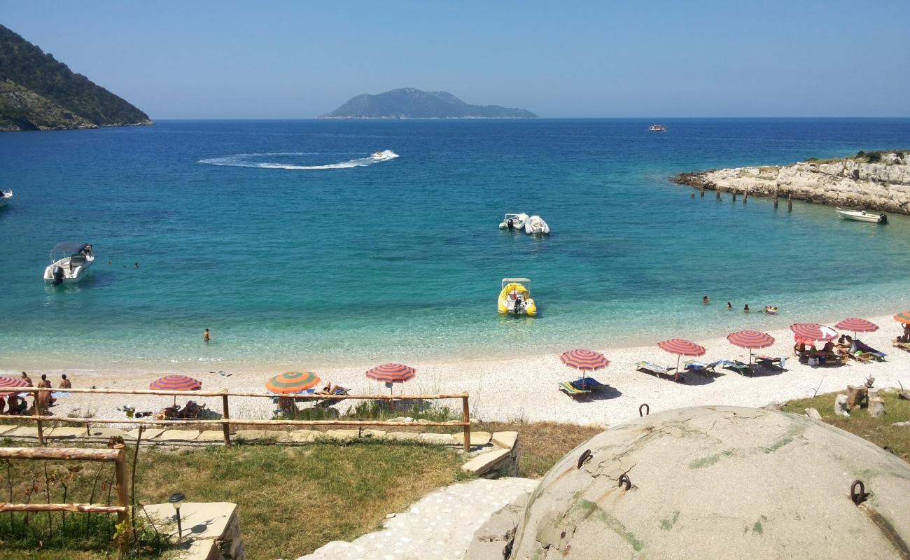 Karaburun Plajı III'in fotoğrafı beyaz çakıl taş yüzey ile