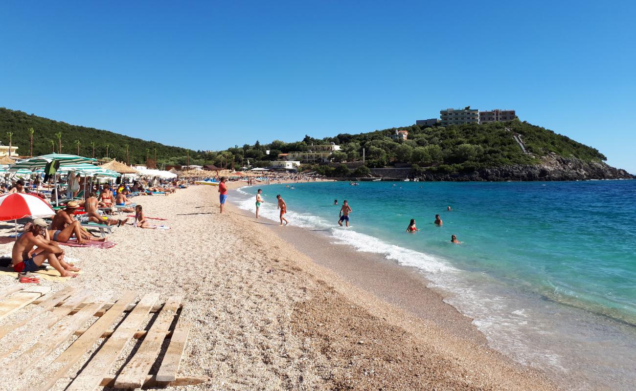 Jala Plajı'in fotoğrafı küçük bej çakıl yüzey ile