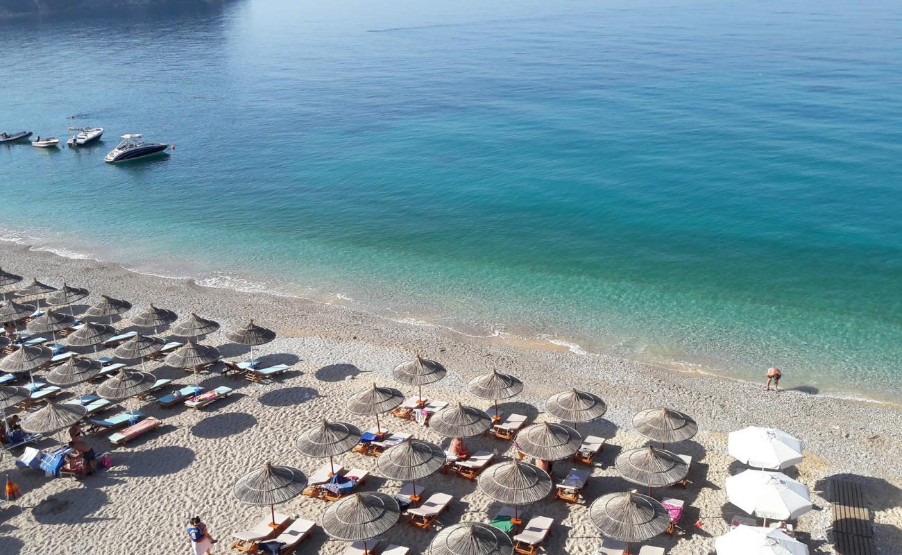 Marac Beach'in fotoğrafı küçük bej çakıl yüzey ile