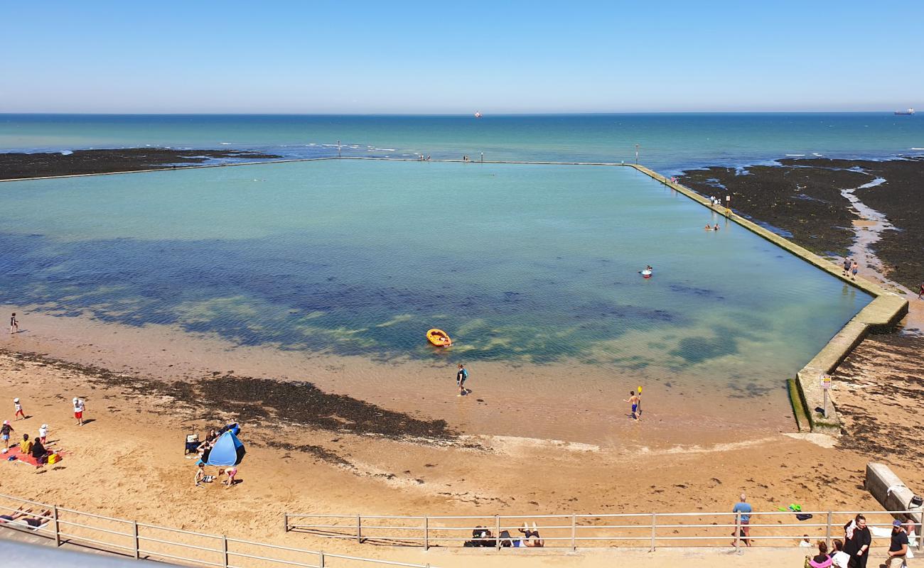 Walpole Tidal Pool'in fotoğrafı parlak kum yüzey ile