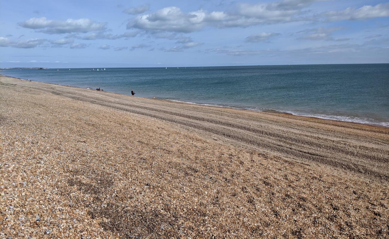 Walmer beach'in fotoğrafı küçük bej çakıl yüzey ile