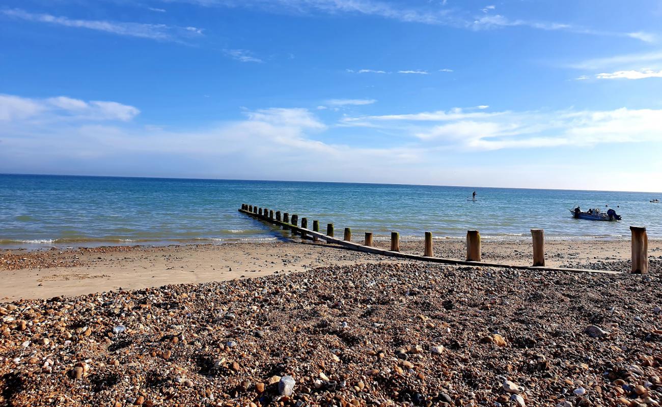 East Preston beach'in fotoğrafı bej çakıl yüzey ile