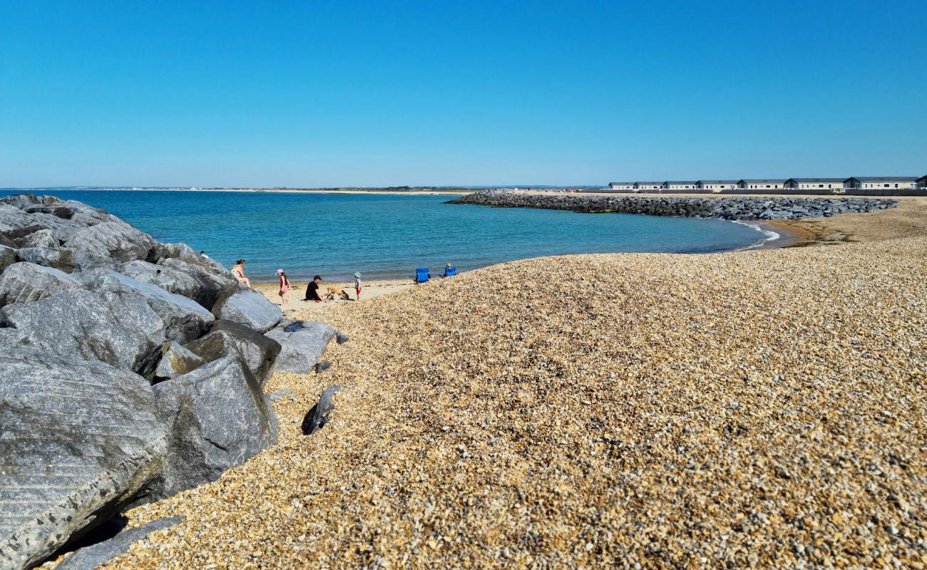 Windmill Beach'in fotoğrafı bej çakıl yüzey ile