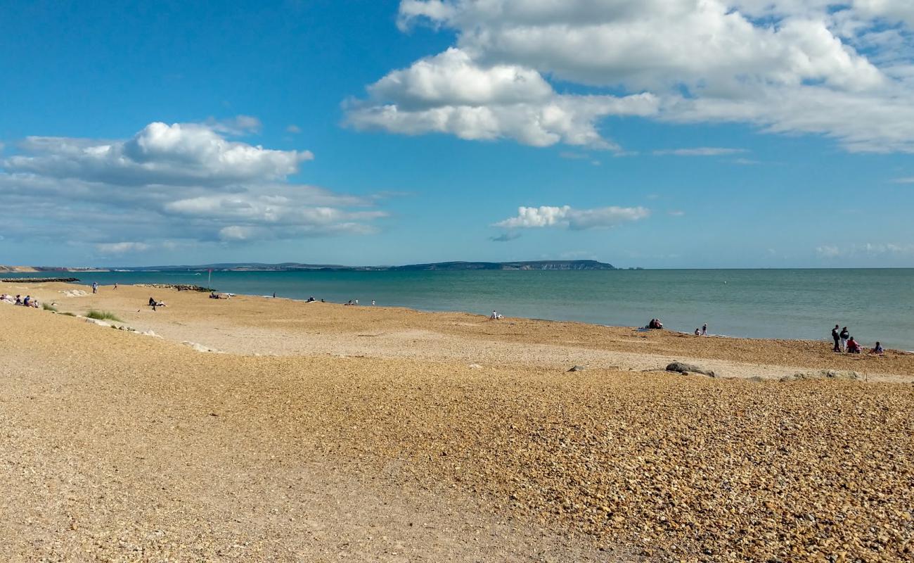 Highcliffe beach'in fotoğrafı bej kum ve çakıl yüzey ile