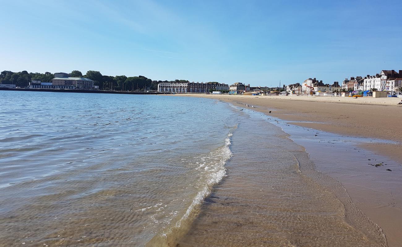 Weymouth Plajı'in fotoğrafı açık bej kum yüzey ile