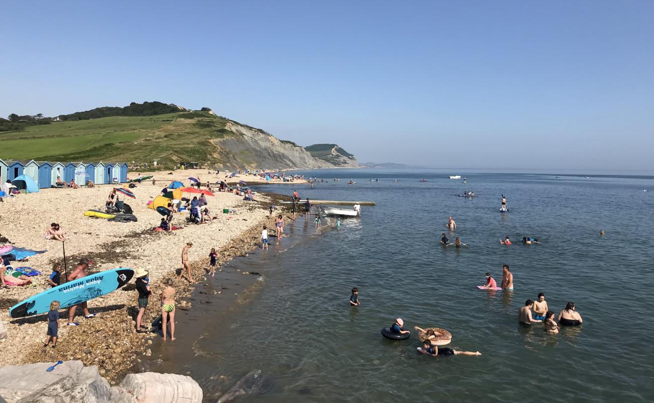 Charmouth Plajı'in fotoğrafı çakıl ile kum yüzey ile