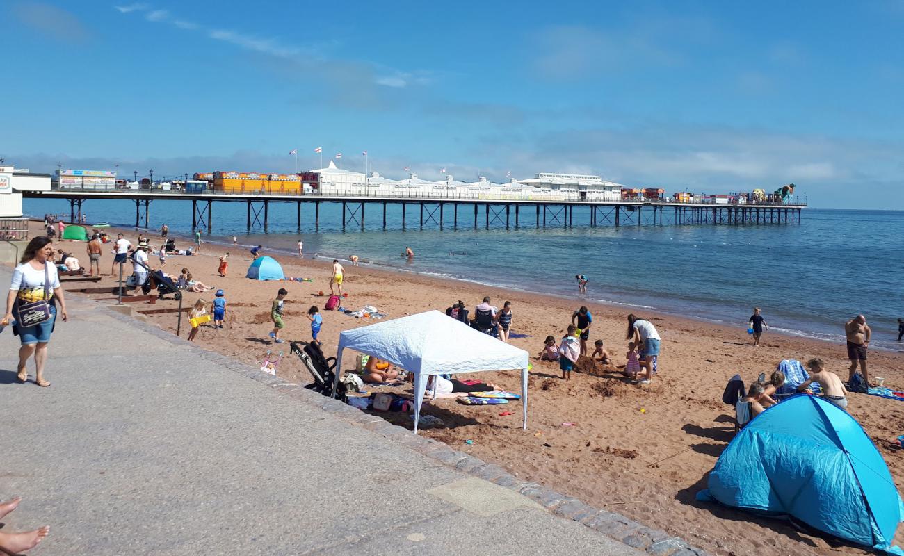 Paignton Plajı'in fotoğrafı kahverengi kum yüzey ile