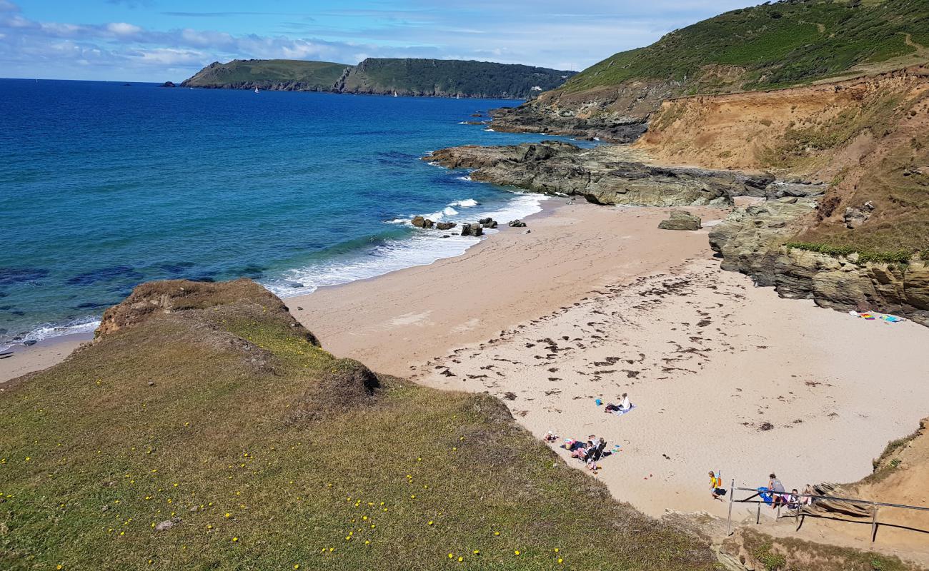 Gara Rock beach'in fotoğrafı açık bej kum yüzey ile