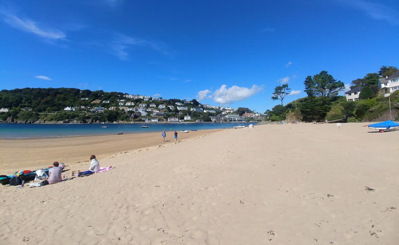 Mill Bay'in fotoğrafı i̇nce bej kum yüzey ile