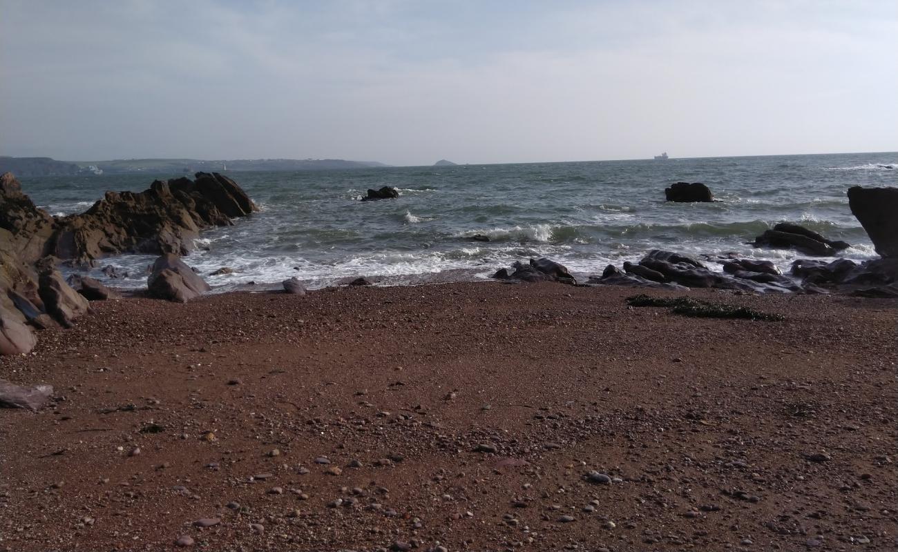 Sandways beach'in fotoğrafı siyah kum ve çakıllar yüzey ile